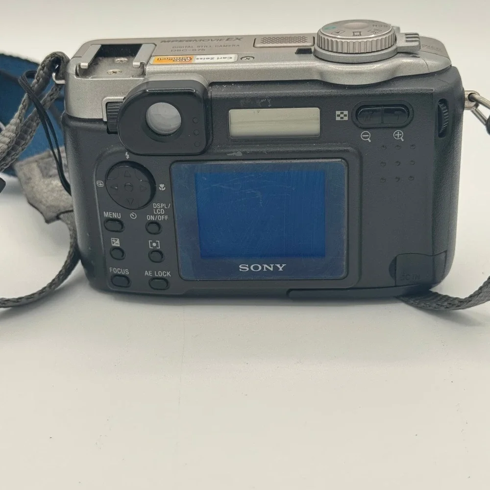 Sony Cyber-shot DSC-S75 3.3MP Digital Camera Carl Zeiss Lens Silver Tested Works